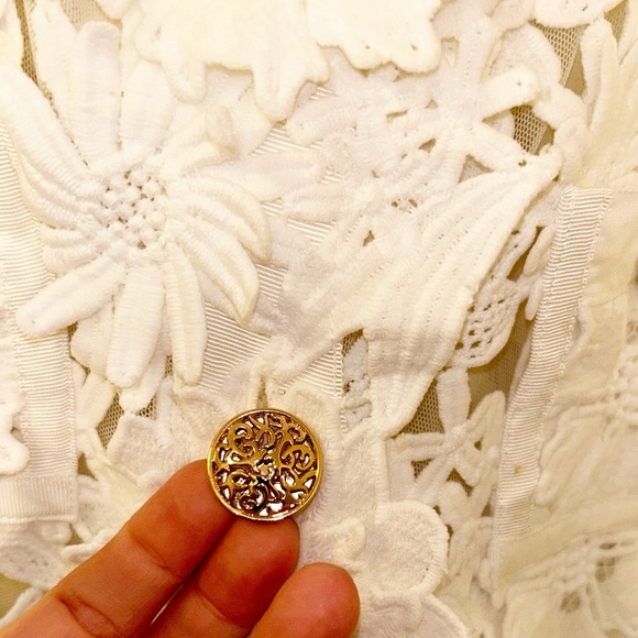 MICHAEL SIMON Textured white Floral Sheer Cropped Blazer Gold hardware SZ:Small - Picture 5 of 16